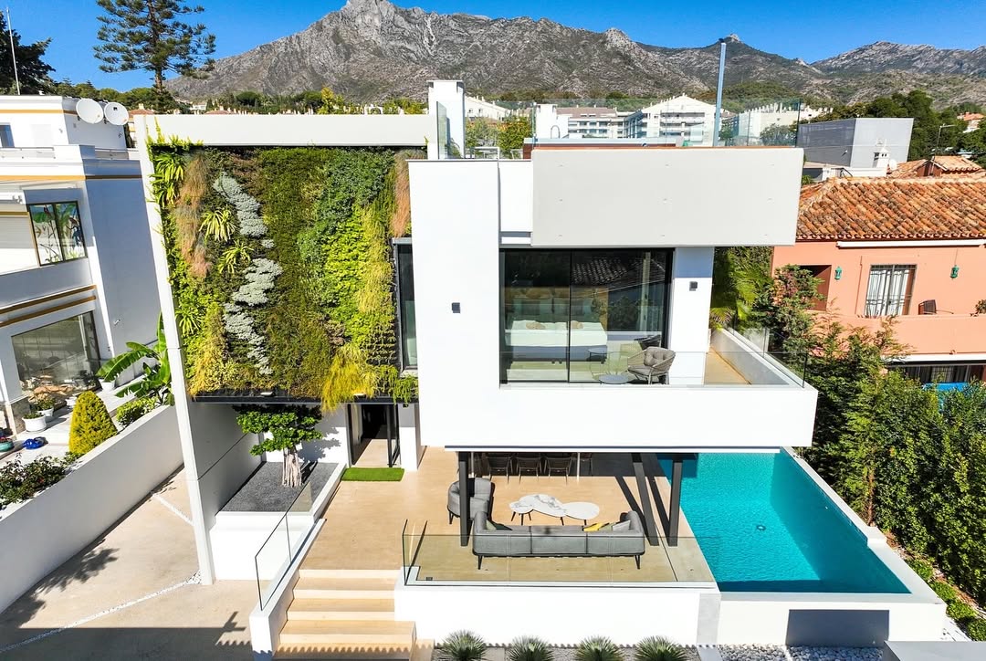 Villa (1)